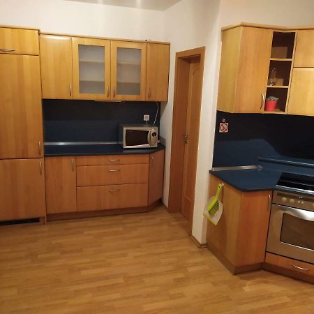 Kate & Jenny - Two-Level Apartment In The Old Town Братислава Экстерьер фото