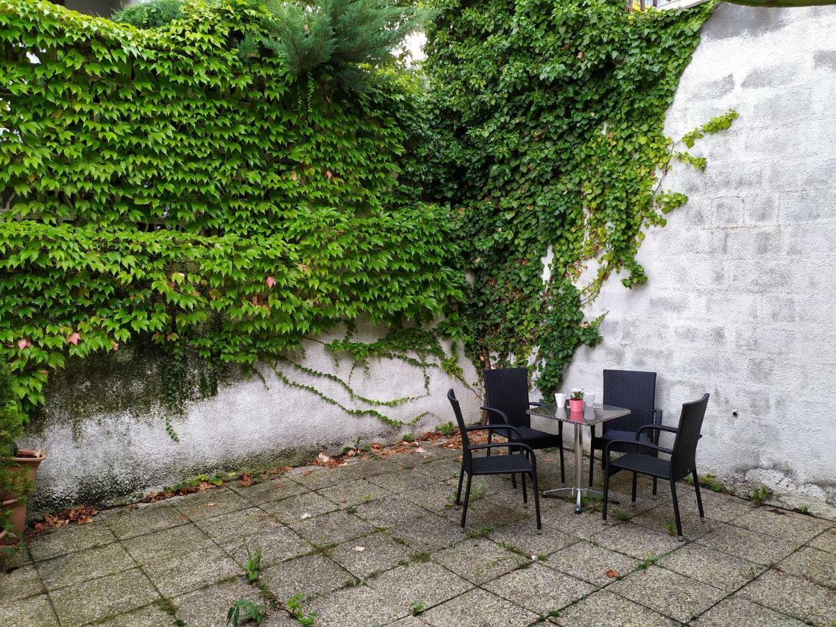 Kate & Jenny - Two-Level Apartment In The Old Town Братислава Экстерьер фото