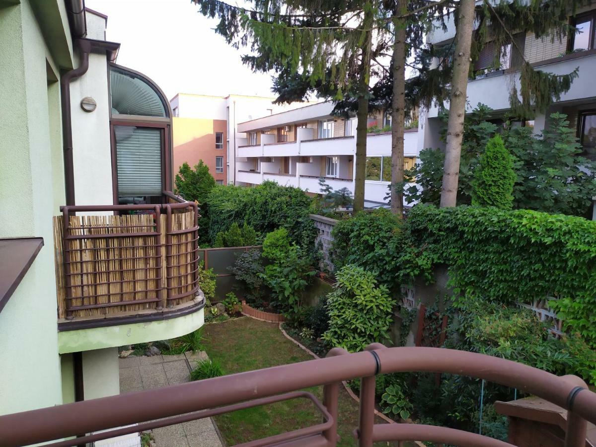 Kate & Jenny - Two-Level Apartment In The Old Town Братислава Экстерьер фото